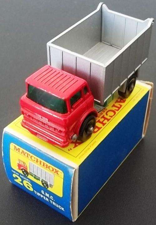 #26 G.M.C TIPPER TRUCK !! LESNEY MATCHBOX !! EXCELLENT + Original Box !