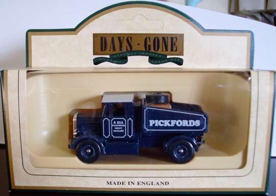 Lledo DAYS GONE !! 1937 Scammel Tractor !! PICKFORDS !! MINT + Original Box ! EXCELLENT!