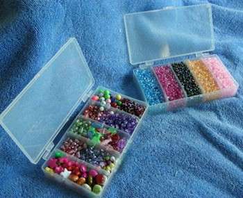 3100 x GLASS SEED AND ACRYLIC BEAD SELECTION IN BEAD BOXES.