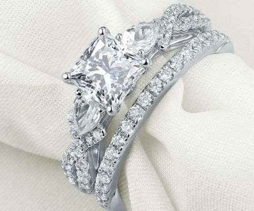 **Brand New Design! 1.90 Carat Princess Cut Vintage Pear Accents Wedding Ring Set