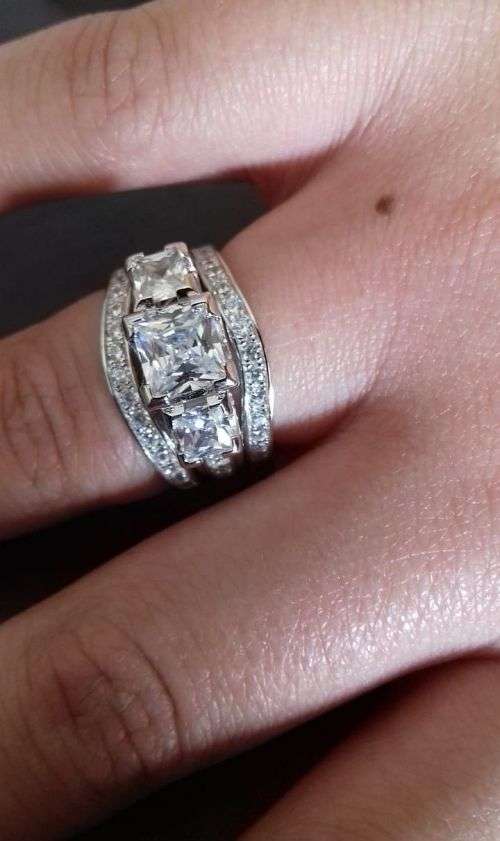 1.80 Carat Simulated Diamond Stunning Vintage Style Princess Cut Wedding Ring Set