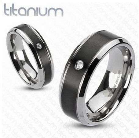 **FREE INTL SHIPPING**Titanium Black Center Gem Beveled Edge Ring Band Size5,6,7,8,9,10,11,12,13
