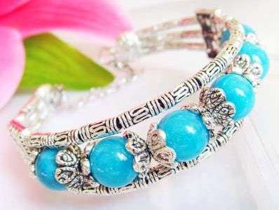 SUPERBELY HANDCRAFTED TIBETAN SILVER BRACELET