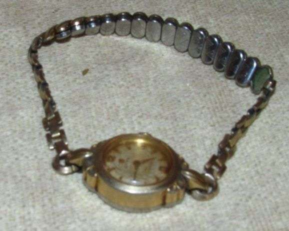 Vintage Wrist Watch (Lot of 4).  Take a moment and come have a look!