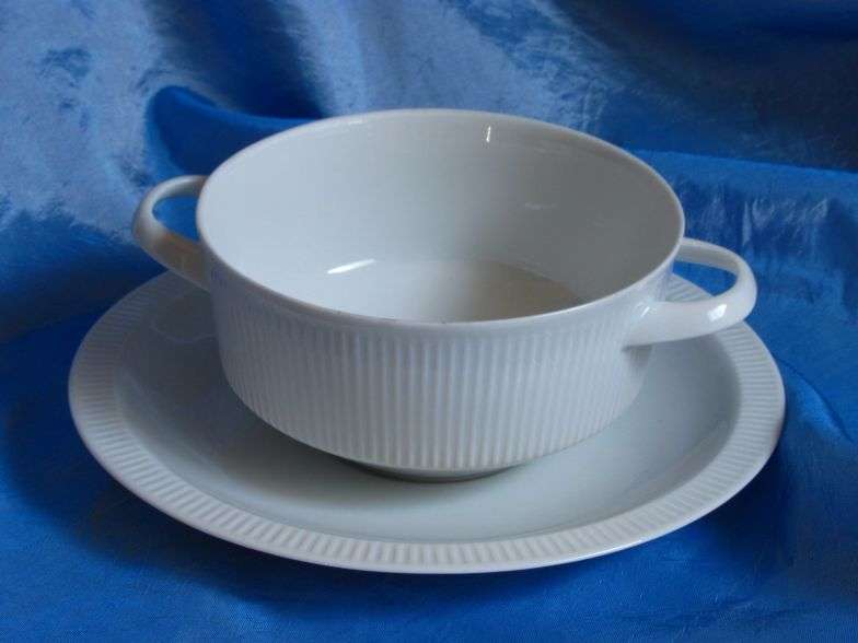ARZBERG:  Beautiful 'Athena' Cream Soup Bowl & Saucer (1 of 4)-  Have a look!