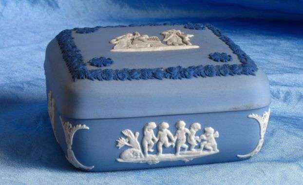 WEDGWOOD: Lovely "Wedgwood" Jasper Ware Box. Come See!