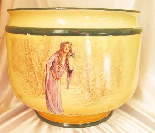 Enormous Royal Doulton Jardinier D3746 Hamlet and Ophelia weighing in at nearly 6kg!