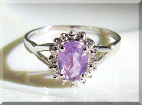 ELEGANT PRINCESS STYLE! STUNNING AMETHYST AND DIAMOND SET IN 10K SOLID GOLD