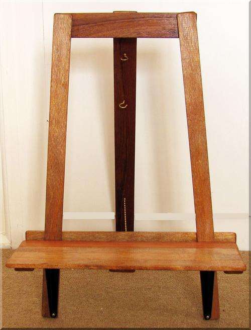 ARTISTS DESK EASEL- LIGHT WEIGHT AND EASY TO TAKE OUT INTO THE FIELD