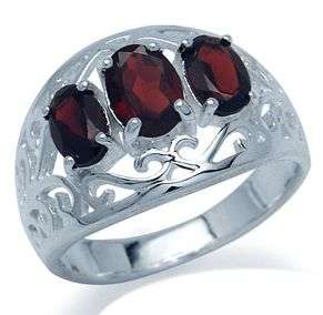 **INTERNATIONAL SHIPPING!**Victorian styled 2ct. 3-Stone Garnet 925 Sterling Silver Ring Size 7