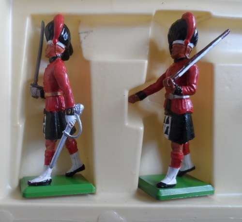Britains Black Watch Highlanders x6 Boxed