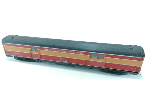 HO - Souther Pacific Daylight Baggage Coach