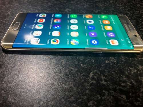 Samsung Galaxy S6 Edge Plus *Thin cracks in Glass* With Box