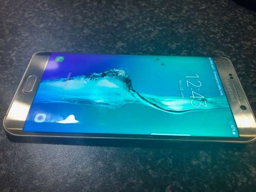 Samsung Galaxy S6 Edge Plus *Thin cracks in Glass* With Box