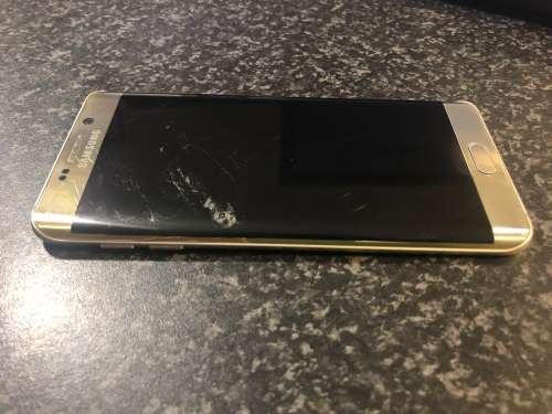 Samsung Galaxy S6 Edge Plus *Thin cracks in Glass* With Box