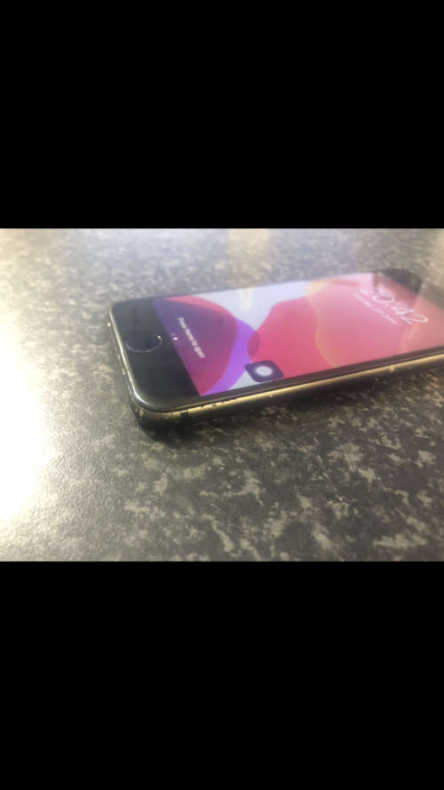 *Late Entry* iPhone 8 64GB *Working / Parts or Repair*