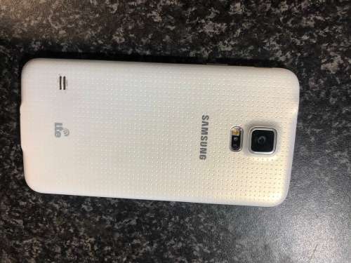 Samsung Galaxy S5 - 16GB *Cracked Glass*, Still touches