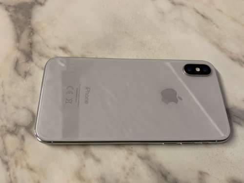 iPhone X 64GB *Read*