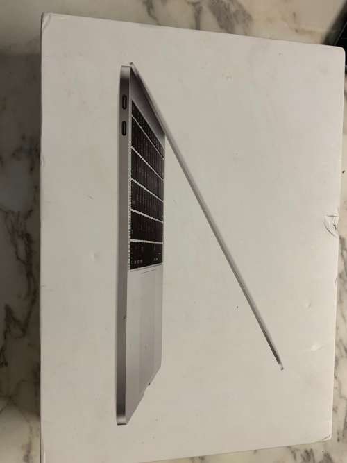 MacBook Pro i5 2017 *LCD Line*