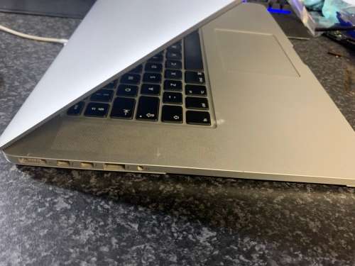 Macbook Pro 2013 *READ*