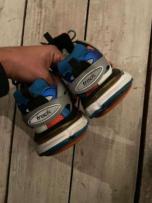 Balanciaga UK 8 *Origional*