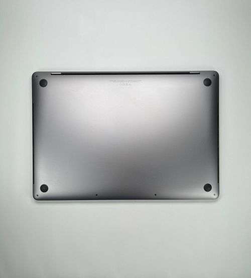 Macbook Pro 2019 - 15` - i9, 1TB SDD *READ*