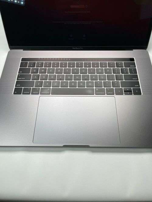 Macbook Pro 2019 - 15` - i9, 1TB SDD *READ*