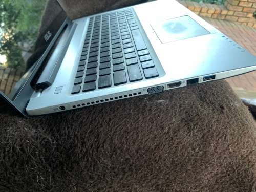 Asus S-Series i3 / Touchscreen
