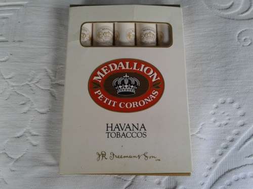 Medallion Havana Petit Corona cigars x 5 boxed made in the U.K