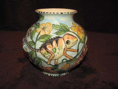 Raised Chameleon Vase - Made in Zimbabwe