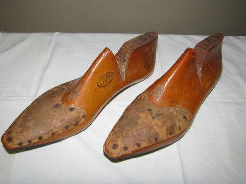 Vintage Shoe Die - pair