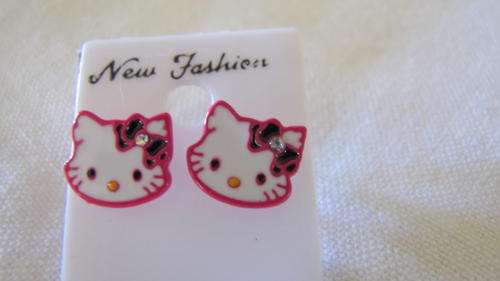 Hello Kitty earrings