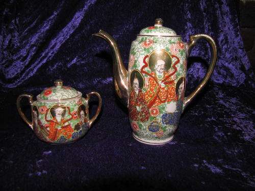 Pretty Oriental Tea Pot & Sugar Bowl