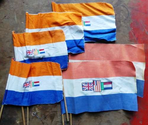 6 Klein Ou Suid Afrikaanse vlaggies / 6 small Old South African Flags