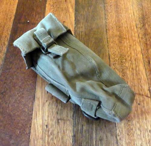 SADF 1961/64 Web belt pouch with integral Bayonet frog used in Rhodesia