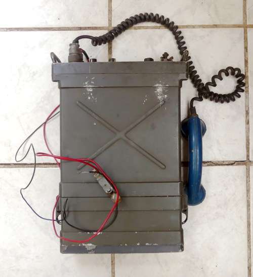 SADF BORDER WAR PERIOD TR28A2 MANPACK FIELD RADIO INTENDED FOR SHORT RANGE TACTICAL COMM (Working)