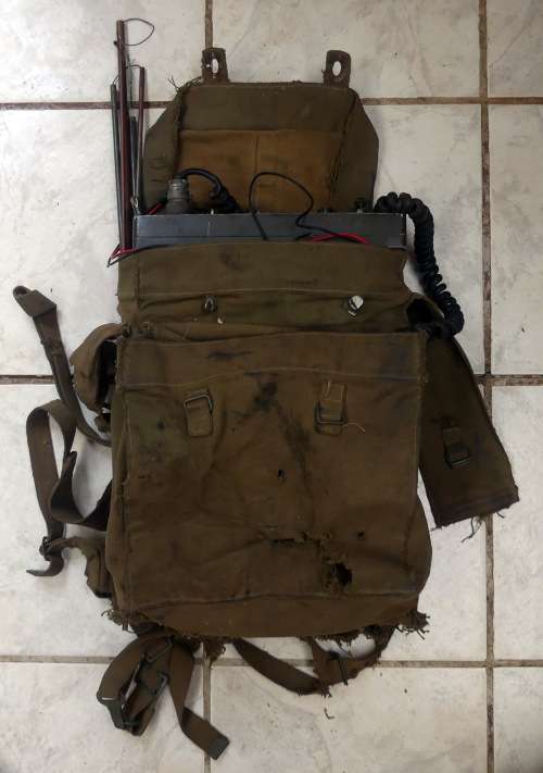 SADF BORDER WAR PERIOD TR28A2 MANPACK FIELD RADIO INTENDED FOR SHORT RANGE TACTICAL COMM (Working)