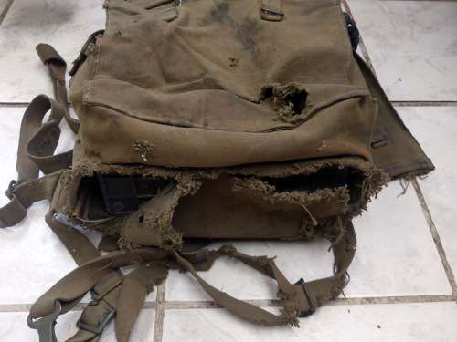 SADF BORDER WAR PERIOD TR28A2 MANPACK FIELD RADIO INTENDED FOR SHORT RANGE TACTICAL COMM (Working)