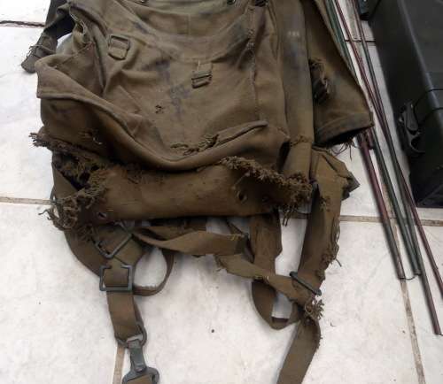 SADF BORDER WAR PERIOD TR28A2 MANPACK FIELD RADIO INTENDED FOR SHORT RANGE TACTICAL COMM (Working)