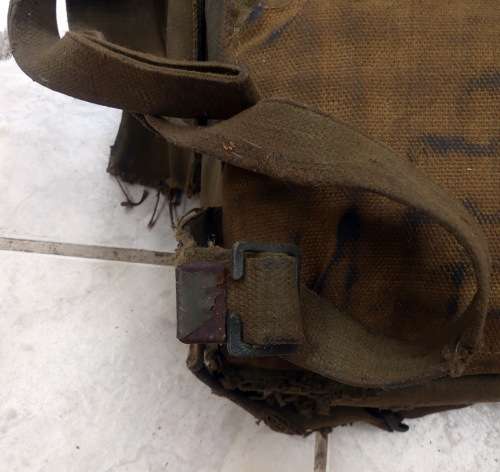 SADF BORDER WAR PERIOD TR28A2 MANPACK FIELD RADIO INTENDED FOR SHORT RANGE TACTICAL COMM (Working)