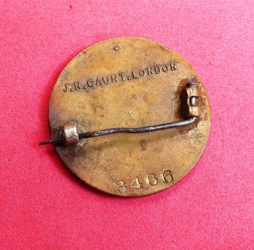 **RARE** WWI British Women`s Auxiliary, Comrades of the War Enamel Badge no 3466