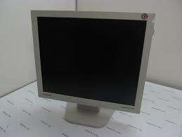 Samsung SyncMaster 710 V - LCD display - TFT - 17" - 1280 x 1024 / 75 Hz - 290 cd/m2 - 500:1 - 25 ms