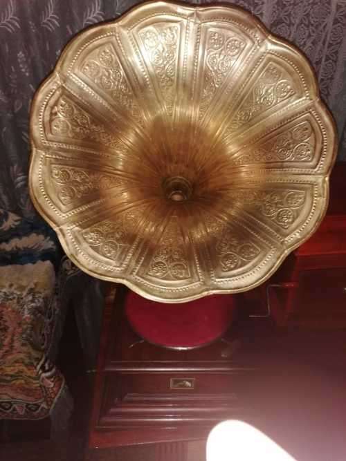 His Masters voice Gramophone