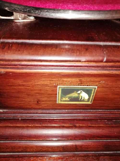 His Masters voice Gramophone