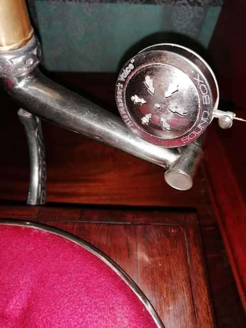 His Masters voice Gramophone