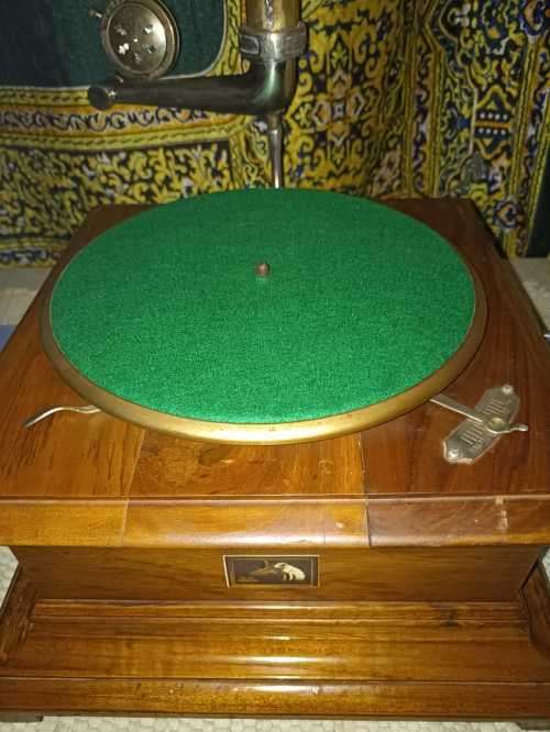 Wow His Masters Voice vintage original Gramophone 1930 Circa