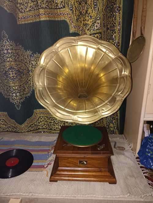Wow His Masters Voice vintage original Gramophone 1930 Circa
