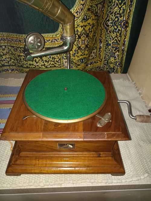 Wow His Masters Voice vintage original Gramophone 1930 Circa