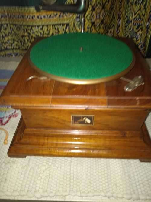 Wow His Masters Voice vintage original Gramophone 1930 Circa