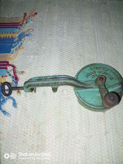 Spongs Bean slicer vintage made in England